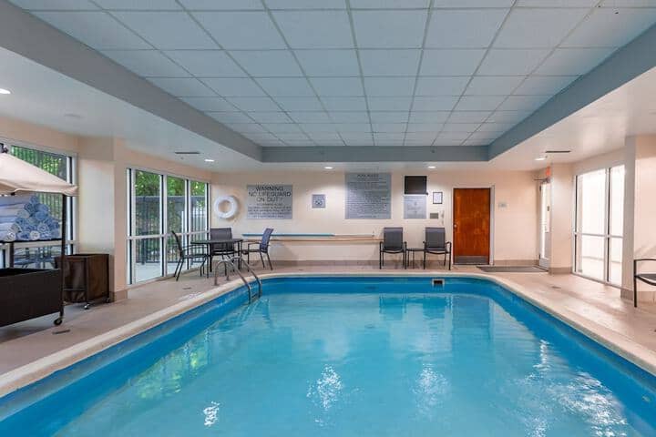 Pool 33 of 49