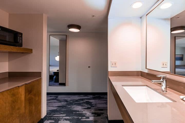 Room 18 of 49