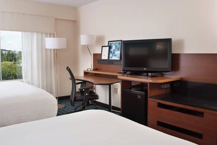 Room 12 of 34