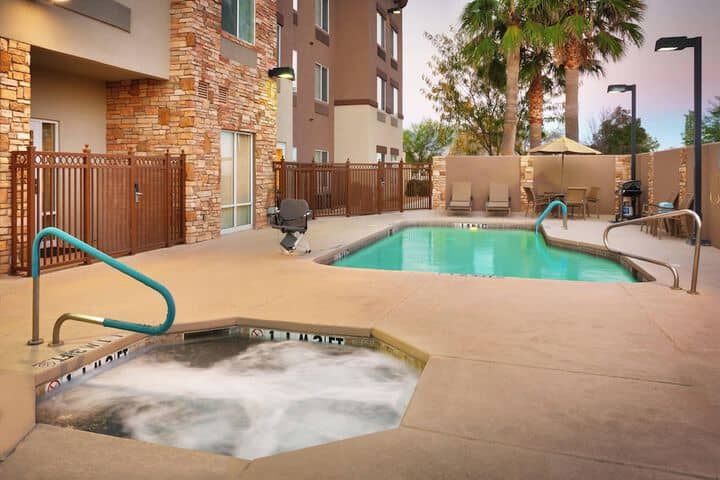 Pool 19 of 37