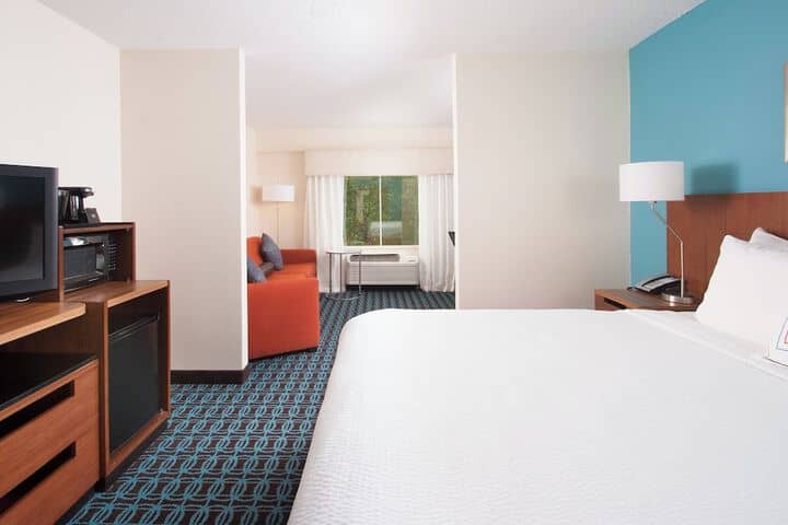 Room 9 of 34