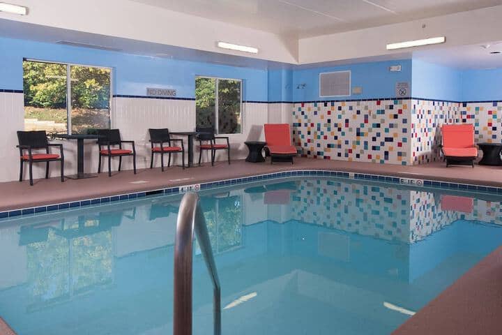 Pool 21 of 34