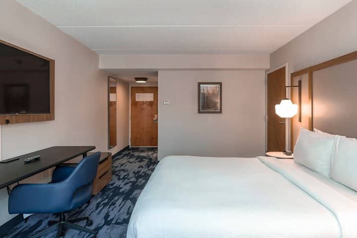 Room 16 of 49