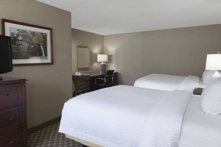 Room 5 of 27
