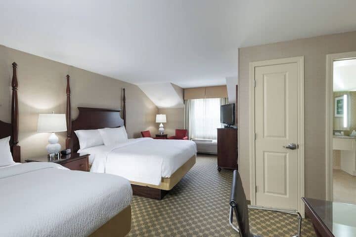 Room 8 of 27