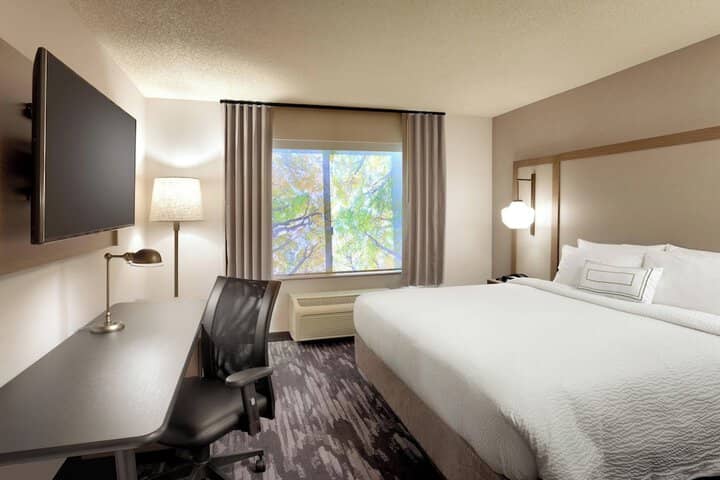 Room 6 of 37