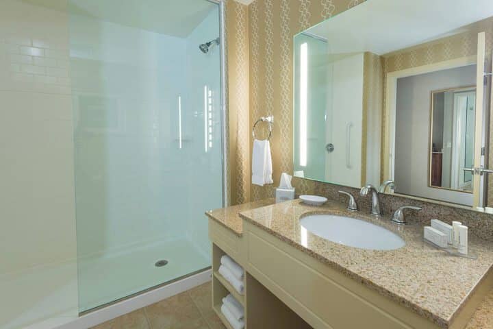 Room 18 of 27